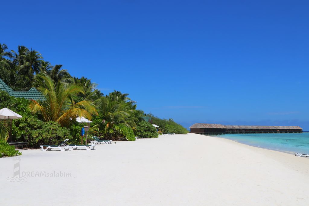 Malediven_Meeru Island Resort Strand